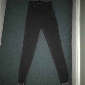 Gray high waisted jeggings.